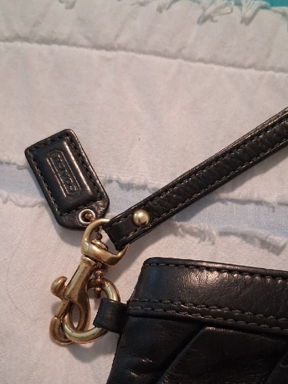 Black Coach Wristlet **Firm Price ** - Picture 4 of 10